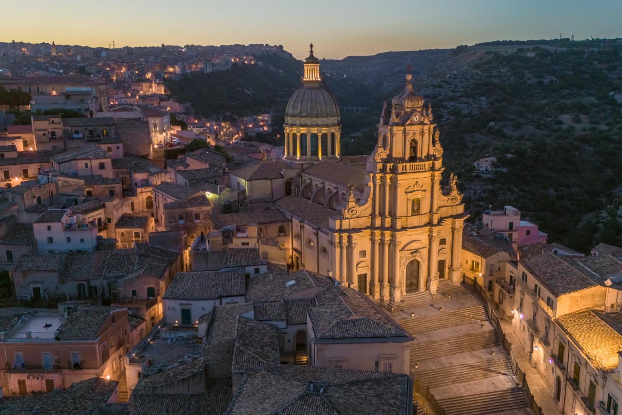 Appartamenti Vista Duomo - Ibla - Pomelia รากูซา ภายนอก รูปภาพ