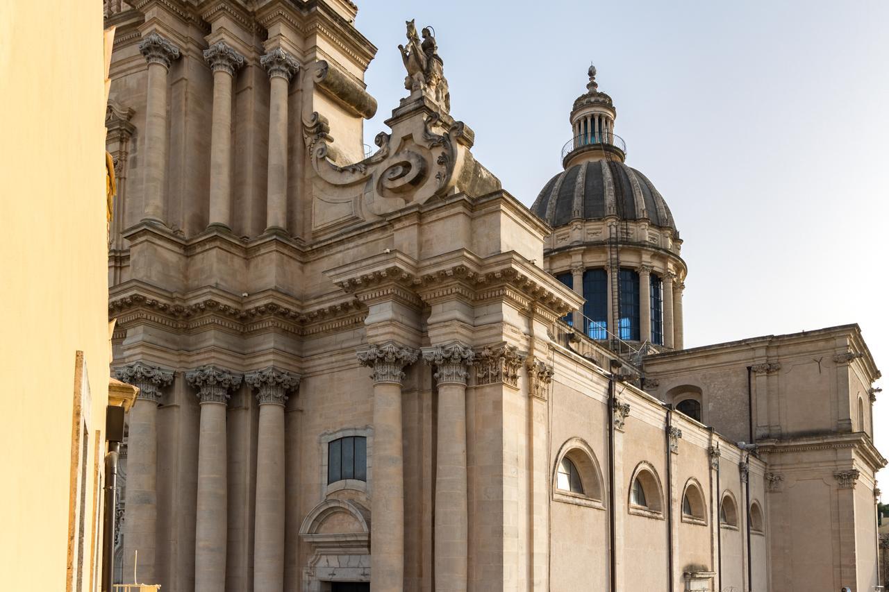 Appartamenti Vista Duomo - Ibla - Pomelia รากูซา ภายนอก รูปภาพ